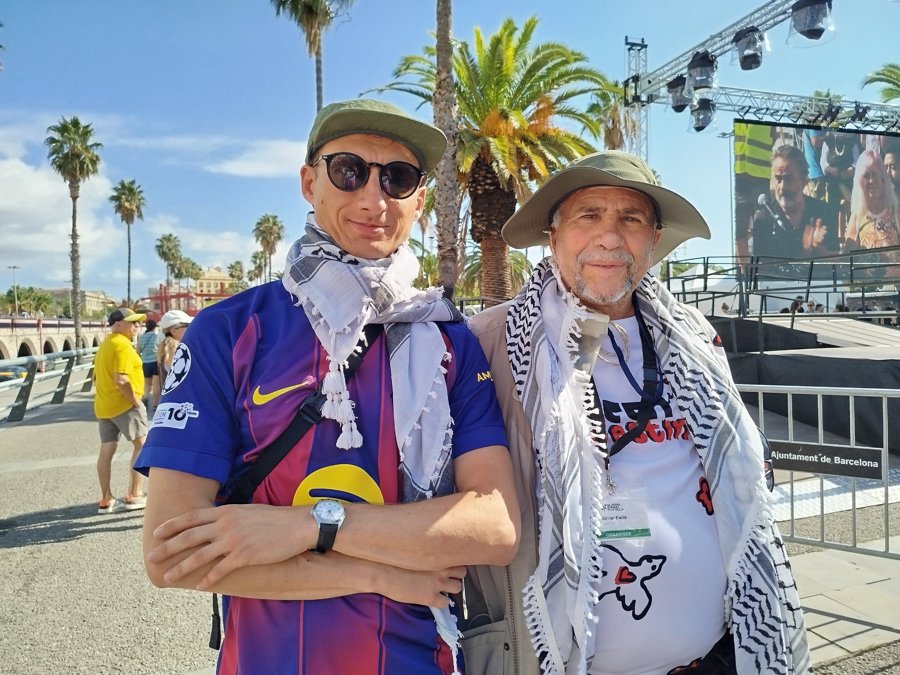 Omar Faris (z prawej) z posłem Franciszkiem Sterczewskim, Barcelona, 31 VIII 2025